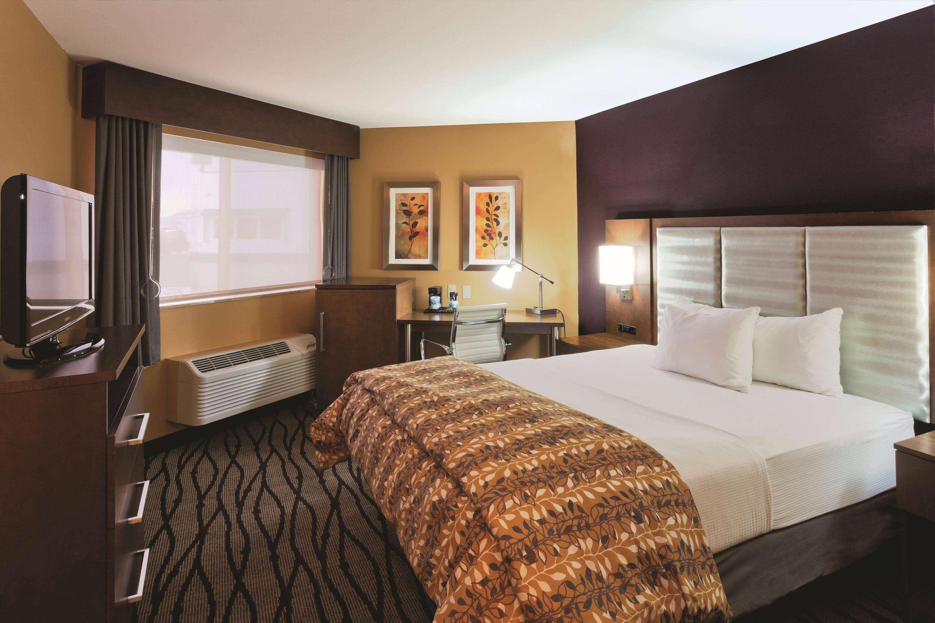 Hotel La Quinta By Wyndham Butte Exterior foto